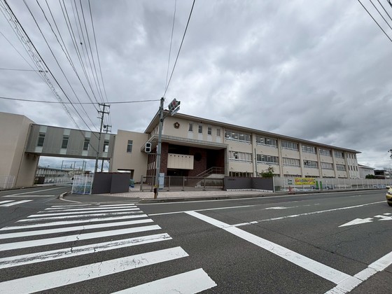 小学校　東広島市立龍王小学校（小学校）まで1001m