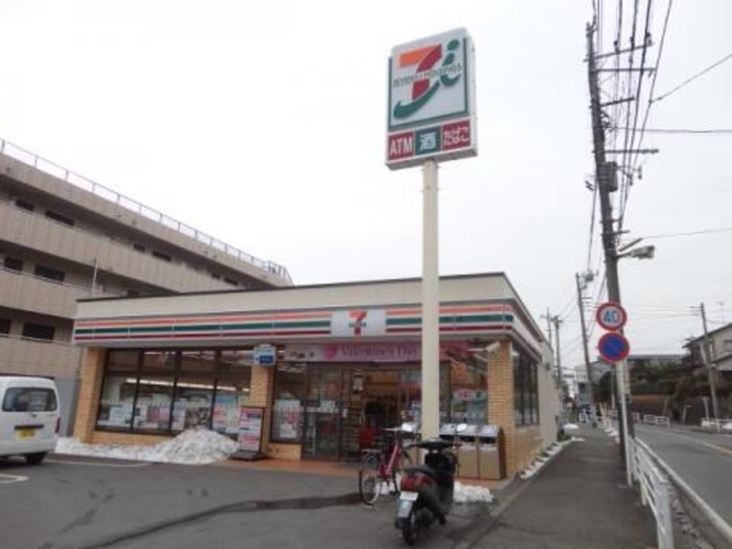 コンビニ　セブンイレブン 横浜東本郷5丁目店（コンビニ）まで222m