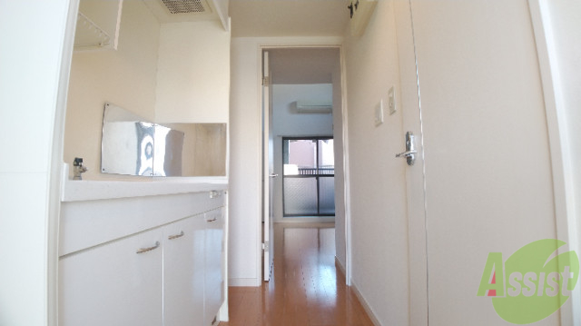 玄関　玄関からの風景です。広々としていいですね。