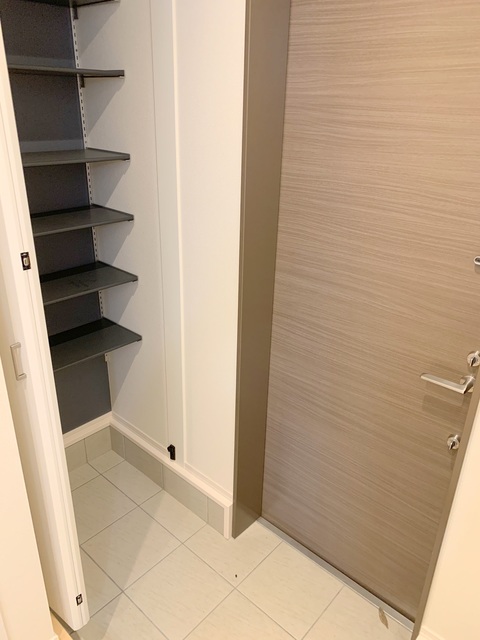 玄関　玄関シューズインクローク