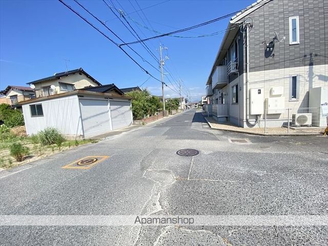 その他　全面道路（その他）まで0m