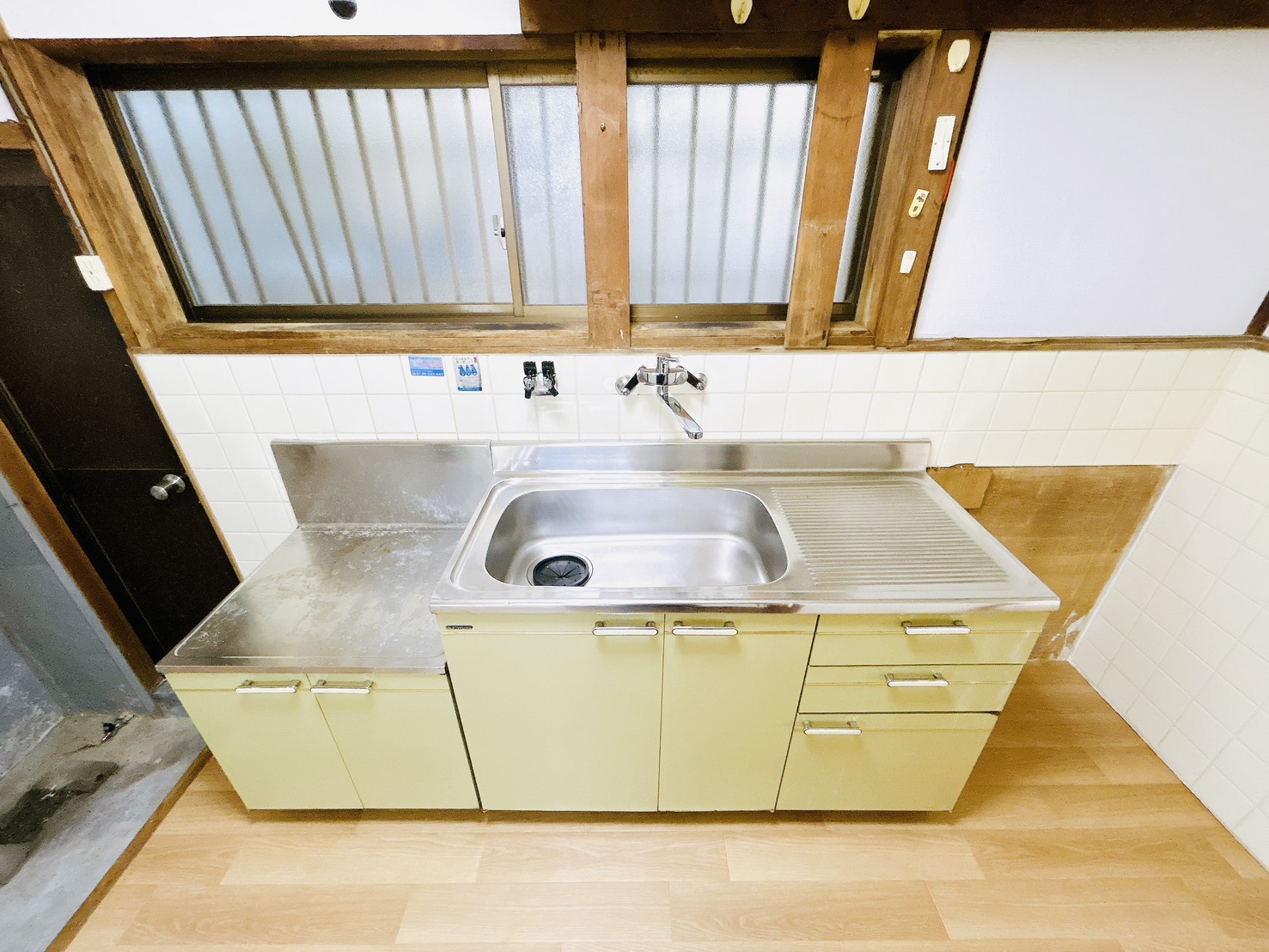 ＪＲ紀勢本線 紀三井寺駅 徒歩19分 2階建 築62年のキッチン写真