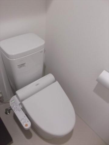 都営三田線 白金台駅 徒歩12分 10階建 築13年のトイレ写真