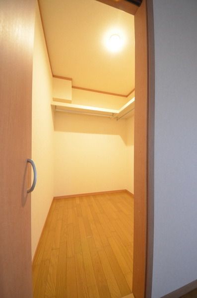 収納　ウォークインクローゼット