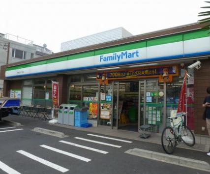コンビニ　ファミリーマート杉並上荻二丁目店（コンビニ）まで94m