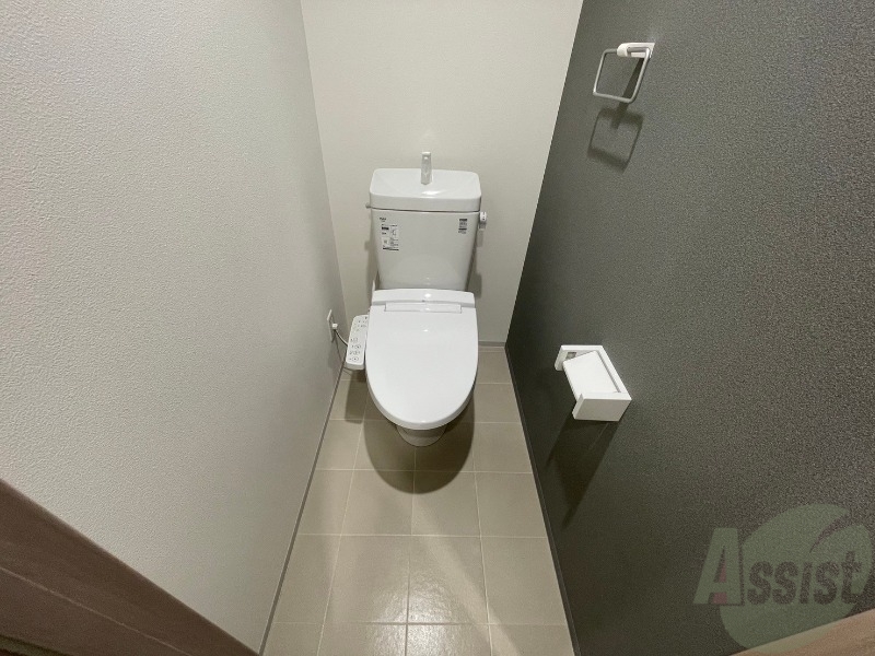 トイレ　こちらはトイレです。清潔感があり、安心して使用できます。