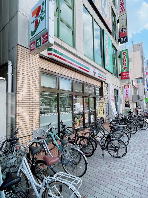 コンビニ　セブンイレブン 名古屋本山駅南口店（コンビニ）まで235m