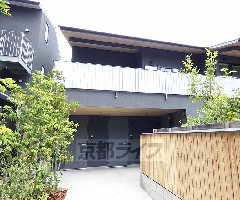 建物外観　・建設中