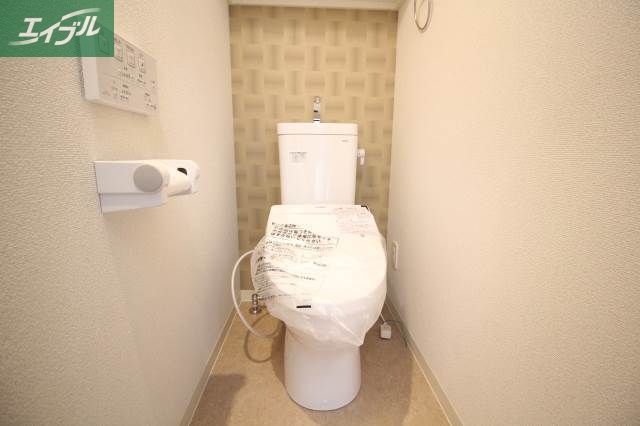 トイレ　別のお部屋の写真です。実際とは異なります。