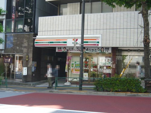 コンビニ　セブンイレブン 新宿揚場町店（コンビニ）まで288m