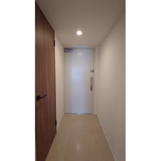 玄関　※写真は同タイプ住戸です。