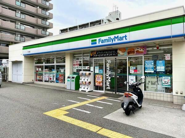 コンビニ　ファミリーマート下沢通店（コンビニ）まで150m
