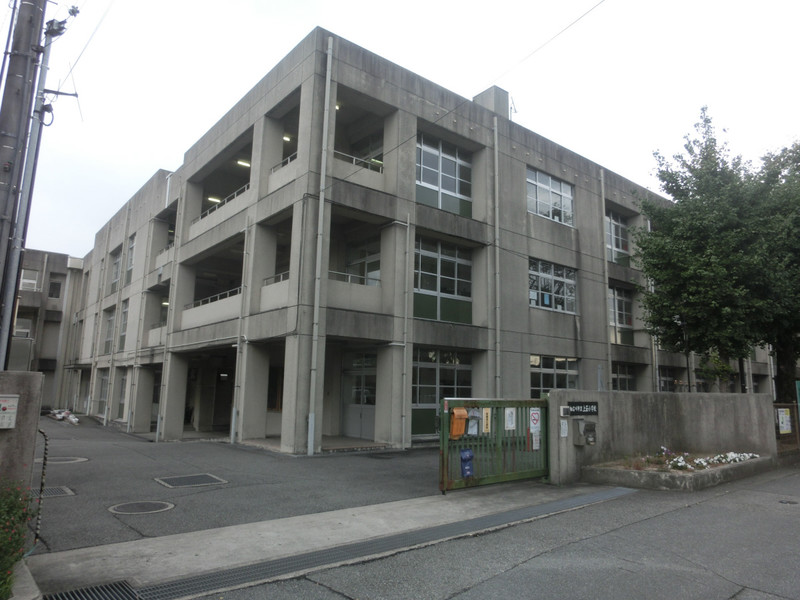 小学校　上荘小学校（小学校）まで1529m
