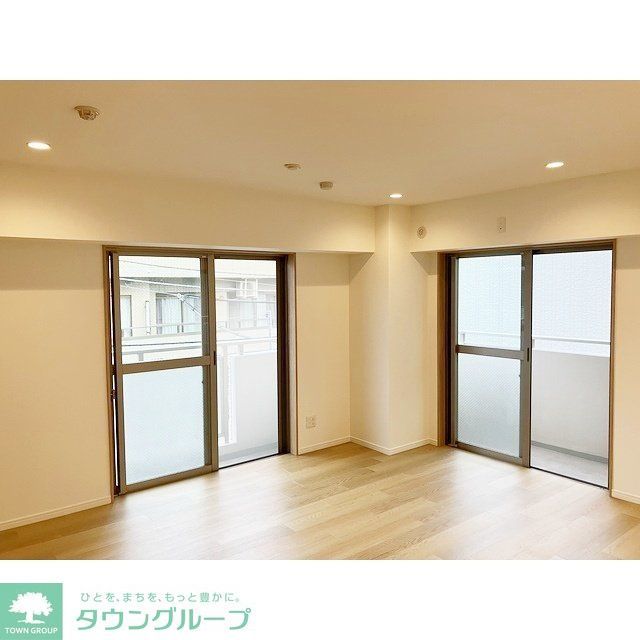 ＪＲ山手線 目黒駅 徒歩9分 4階建 築25年の居間写真