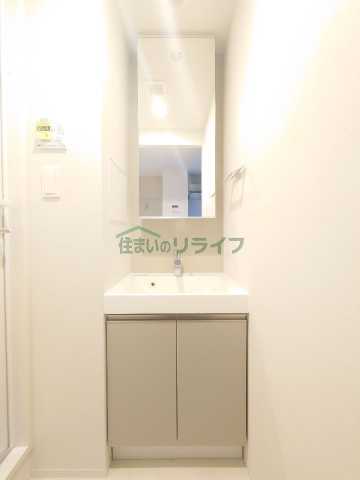 洗面設備　※参考写真　同タイプ（間取り）の502号室の写真となります。