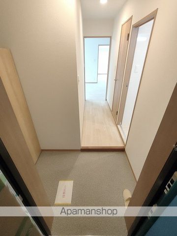 地下鉄御堂筋線 江坂駅 徒歩10分 10階建 新築の玄関写真