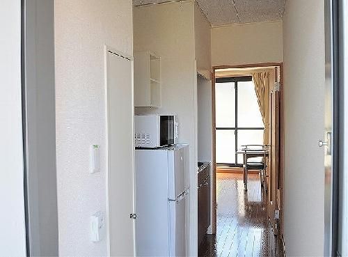 レオパレスエンゼルの居間写真