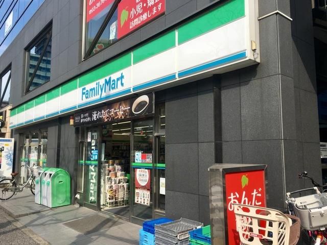 コンビニ　ファミリーマート篠崎駅南口店（コンビニ）まで868m