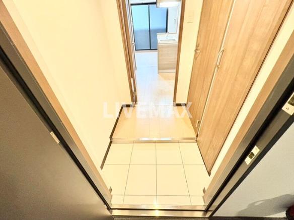 玄関　※別部屋のお写真になります