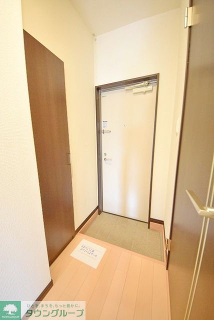 玄関　お問合せはタウンハウジングまで！※現地待合わせ相談可能