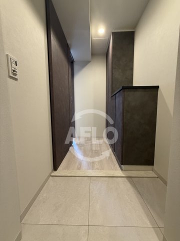 玄関　ルフォンプログレ天満橋マークス　玄関