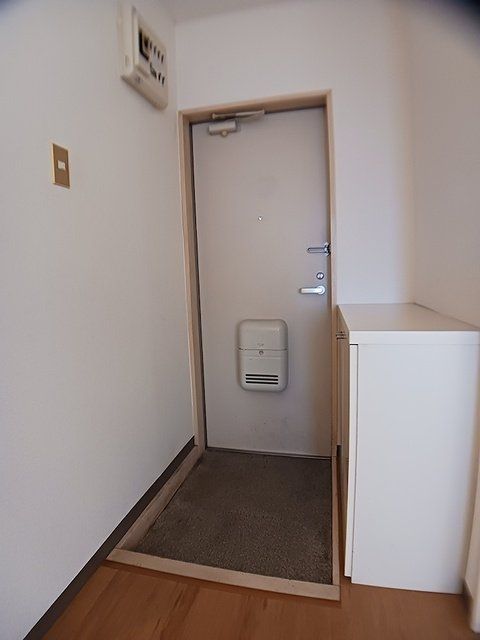 玄関　物件画像