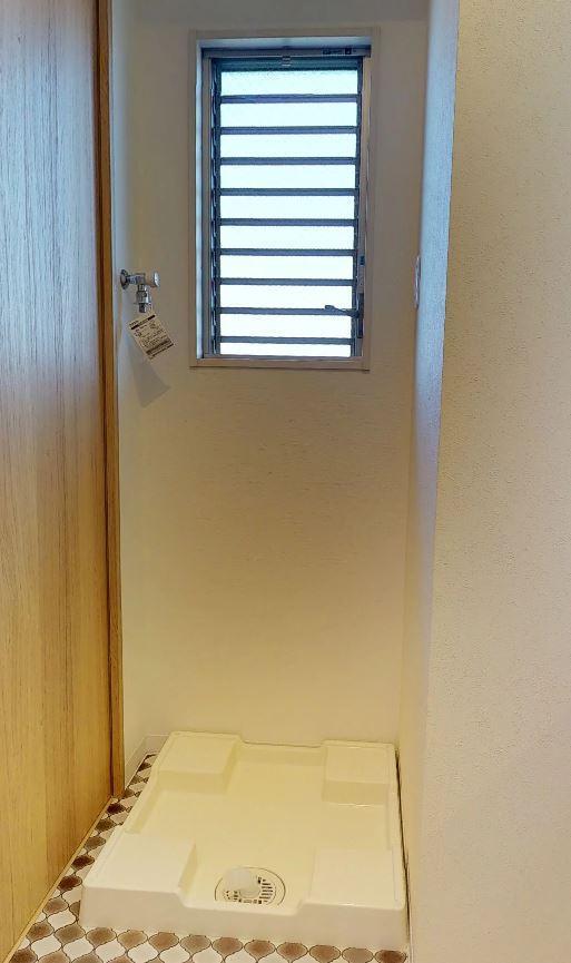 玄関　洗濯機置き場