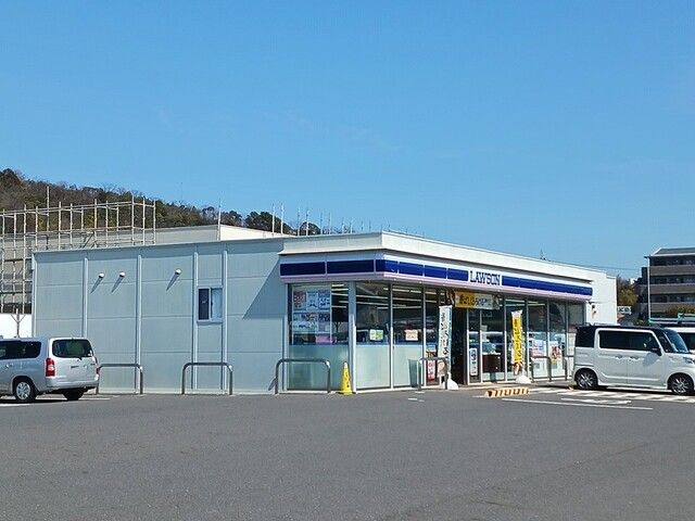 コンビニ　ローソン東近江小脇店様（コンビニ）まで770m