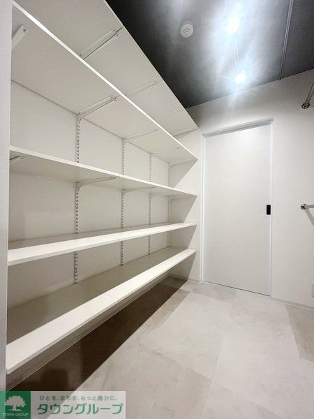収納　内見の予約先はタウンハウジング新中野店になります★★