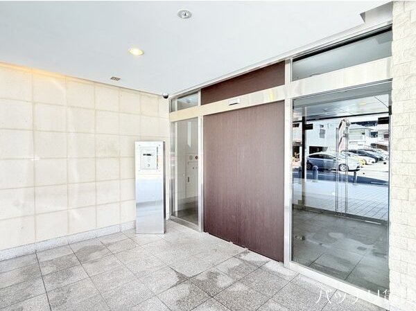 地下鉄東山線 今池駅 徒歩9分 10階建 築20年の外観写真