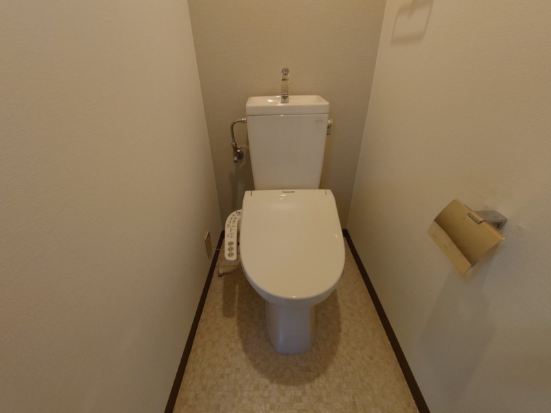 遠州鉄道 新浜松駅 徒歩23分 4階建 築25年のトイレ写真