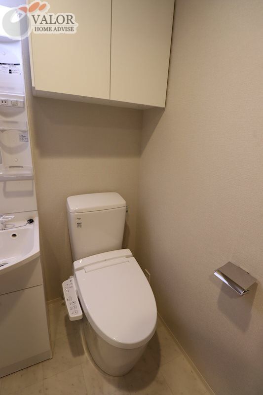 ＪＲ京浜東北線 川崎駅 徒歩10分 15階建 築2年のトイレ写真