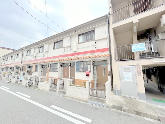 地下鉄四つ橋線 住之江公園駅 徒歩10分 2階建 築58年の外観写真