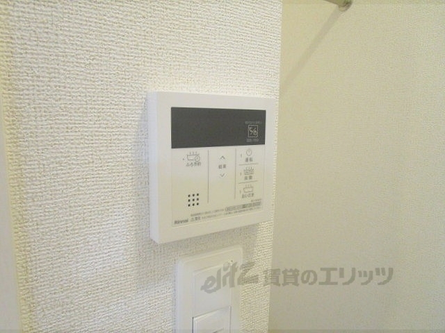 その他設備　給湯器リモコン
