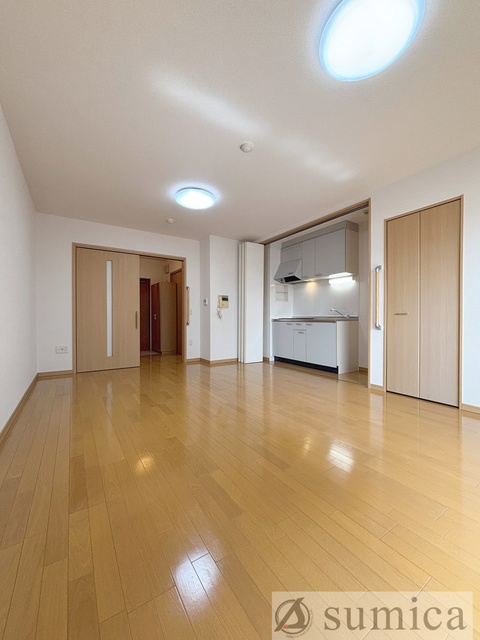 居室・リビング　日当たりのいいお部屋です♪
