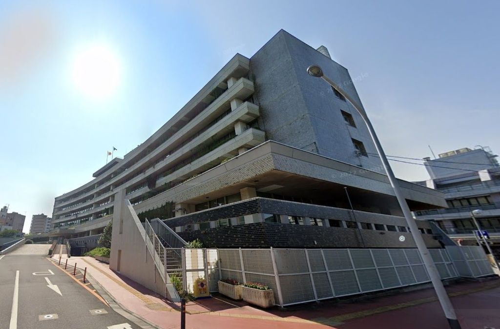 役所　荒川区役所（役所）まで2010m
