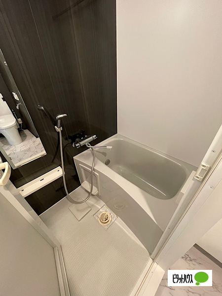 バス・シャワールーム　同物件別部屋