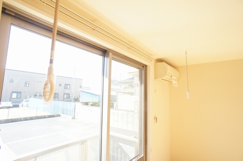 その他設備　洗濯物の室内干しに役立つホスクリーン♪