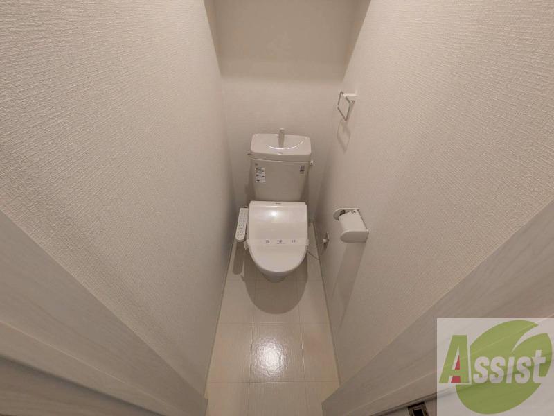 トイレ　こちらはトイレです。清潔感があり、安心して使用できます。
