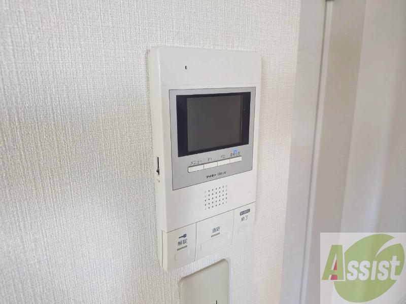 セキュリティ　ＴＶモニター付インターホンです。来客者の顔が見えるので安心！