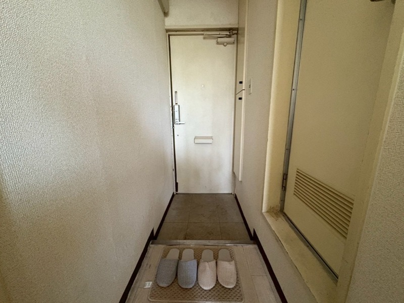 秦野市寿町アパートの玄関写真