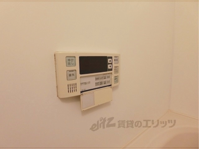 その他設備　給湯器リモコン