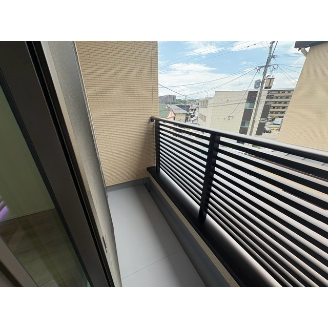 バルコニー　【バルコニー】同建設会社のイメージ写真。現況は異なりま