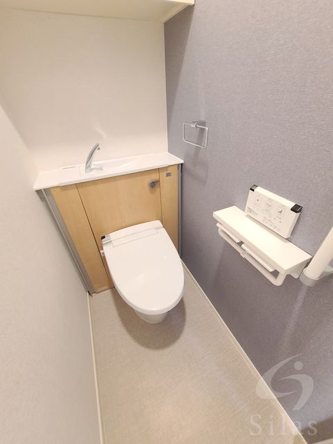 南海本線 住吉大社駅 徒歩6分 3階建 築6年のトイレ写真