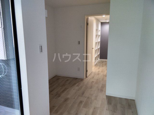 プレミアコート原木中山の居間写真