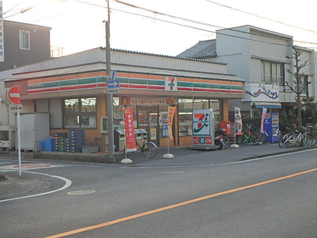 コンビニ　セブン－イレブン鳩ヶ谷南店（コンビニ）まで200m