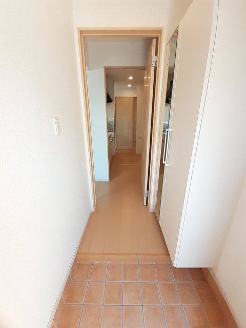 アルバーダIの玄関写真