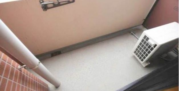 バルコニー　同物件別室