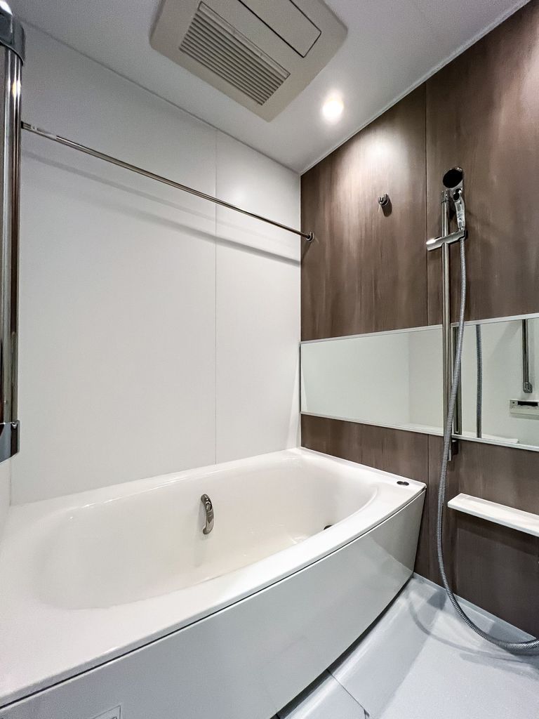 バス・シャワールーム　同タイプ別部屋の写真です。
