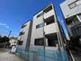 建物外観　集合玄関は安心のオートロック付き